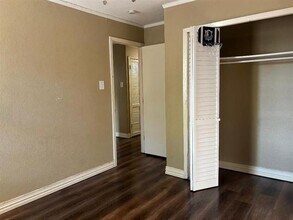 1522 Addington St in Irving, TX - Building Photo - Building Photo