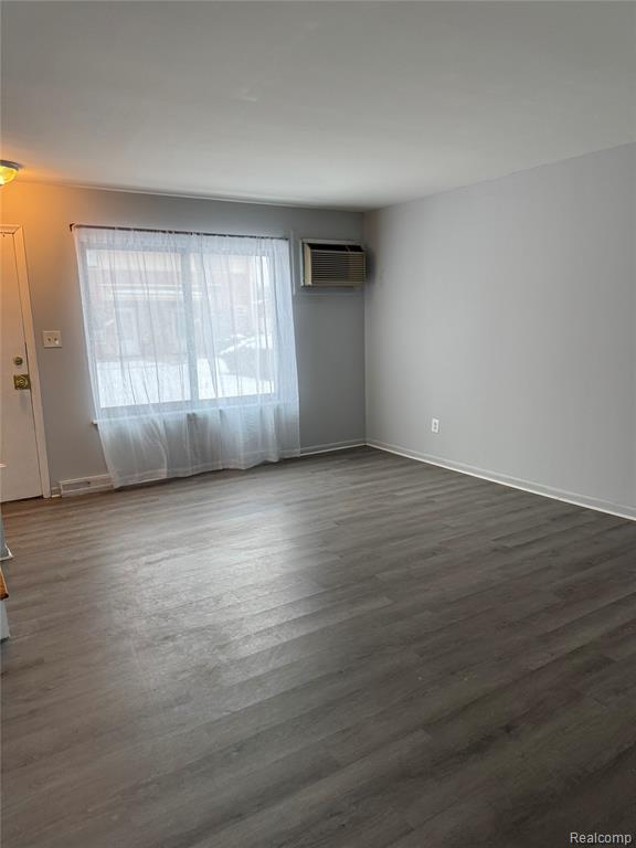 29270 Tessmer Ct in Madison Heights, MI - Building Photo - Building Photo