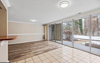 1826 Metzerott Rd, Unit B5 in Hyattsville, MD - Foto de edificio - Building Photo