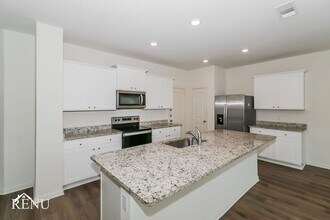 304 Sunnymeade Ln in Jarrell, TX - Building Photo - Building Photo