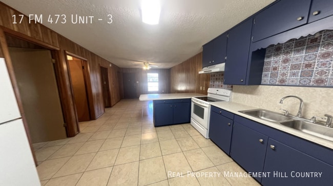 property at 17 Ranch to Market Rd 473