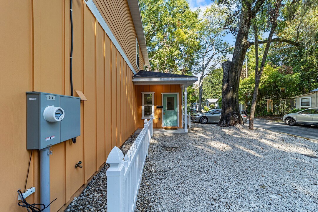 318 NW 8th St in Gainesville, FL - Building Photo