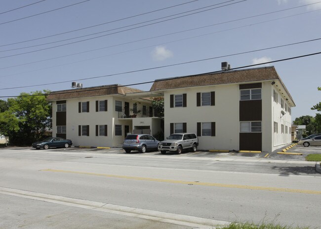 Kenwood Apartments in Miami, FL - Foto de edificio - Building Photo
