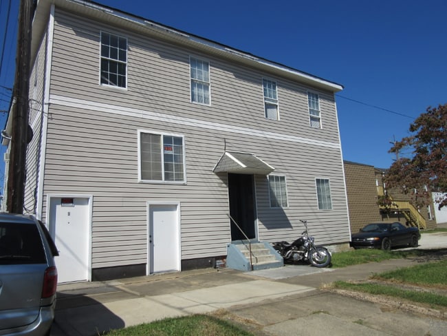 319 4th St, Unit 2