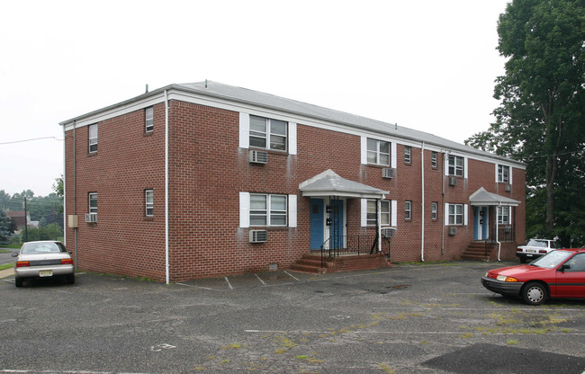 Peterson Avenue Apartments in Edison, NJ - Building Photo - Building Photo