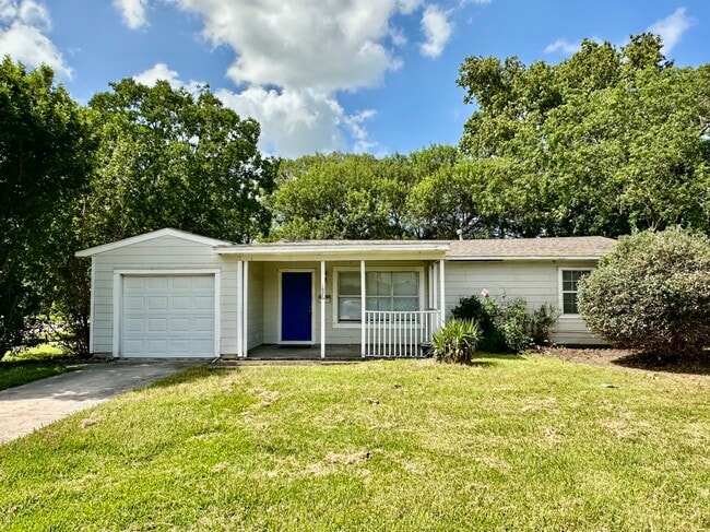 property at 1826 Wayside Dr