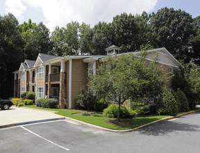 The Madison at Village Green in Smyrna, GA - Building Photo - Building Photo