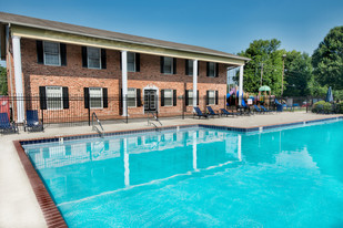 Waterford Square Apartment Homes