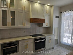 17 Barberry Pl in Toronto, ON - Building Photo - Building Photo