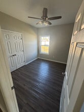 221 Cherokee Dr in Lafayette, TN - Foto de edificio - Building Photo