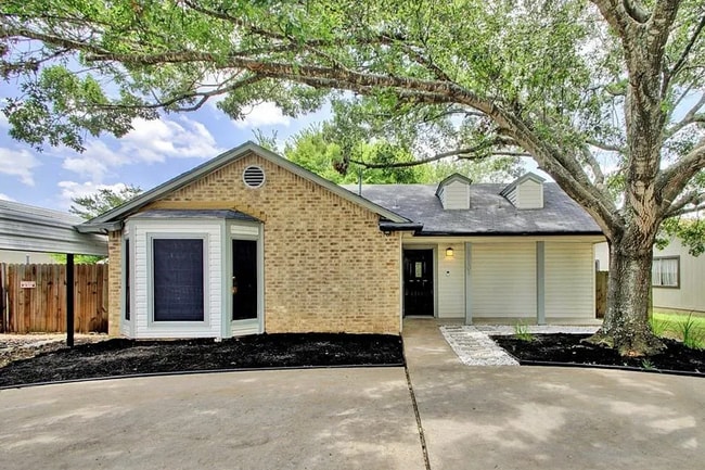 10101 Derringer Trail