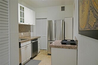 928 Euclid Ave in Miami Beach, FL - Building Photo - Building Photo