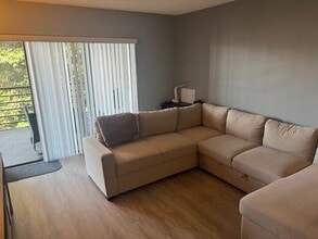 9440 SW 8th St in Boca Raton, FL - Foto de edificio - Building Photo