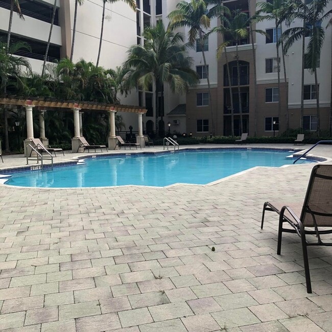 1690 Renaissance Commons Blvd, Unit 1128
