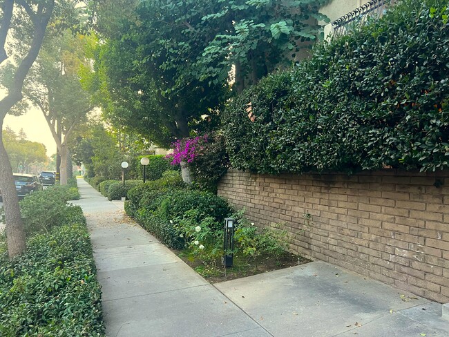 property at 439 S Catalina Ave