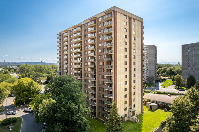 Le Place Fortier in Montréal, QC - Building Photo - Building Photo