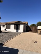 8820 W Meadow Dr in Peoria, AZ - Building Photo - Building Photo