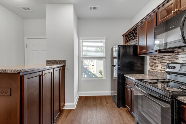 Hickory Grove in Savannah, GA - Building Photo - Building Photo