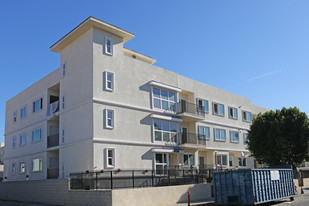 9126 Langdon Ave Apartments