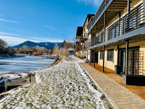 1001 River Dr in Livingston, MT - Foto de edificio - Building Photo