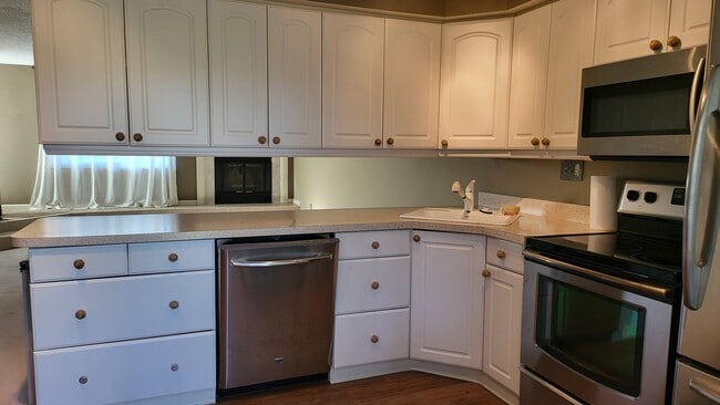 348 New Market Ct in Chesterbrook, PA - Foto de edificio - Building Photo