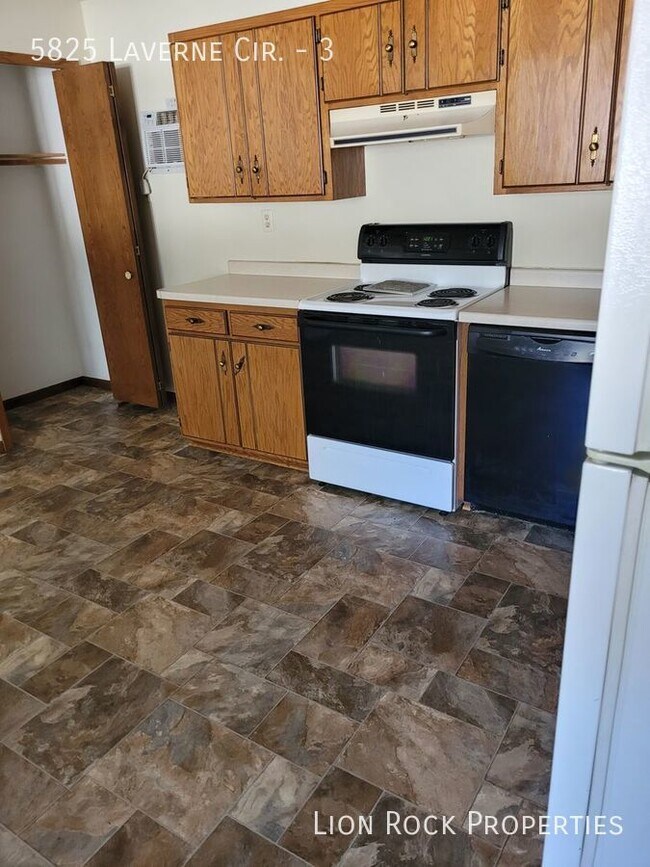5825 Laverne Cir N, Unit 3 in Baxter, MN - Building Photo - Building Photo