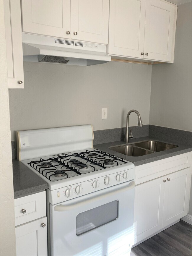 1456 Elm Ave in Long Beach, CA - Building Photo - Building Photo