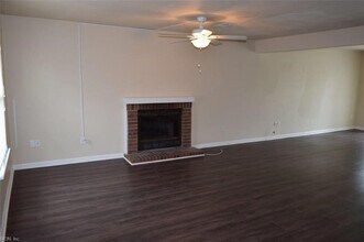 1308 Mikie Ct in Virginia Beach, VA - Building Photo - Building Photo