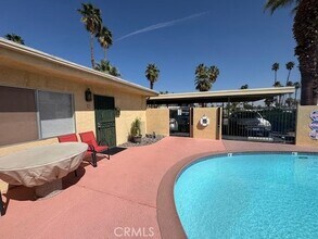 74443 Driftwood Dr, Unit 3 in Palm Desert, CA - Foto de edificio - Building Photo