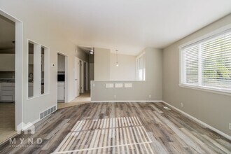 4173 Whipoorwhil St in West Valley City, UT - Building Photo - Building Photo