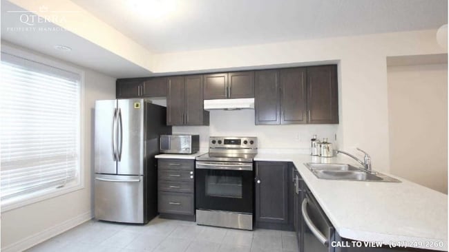 2280 Baronwood Dr in Oakville, ON - Building Photo - Building Photo