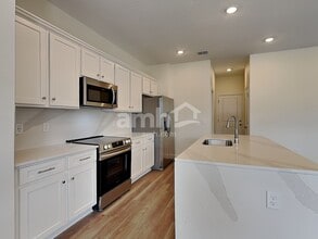 4759 Tributary Ln, Unit 10105 in Sanford, FL - Foto de edificio - Building Photo