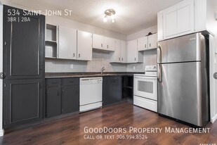 534 St John St in Regina, SK - Building Photo