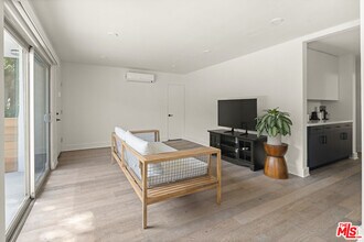 2918 3rd St in Santa Monica, CA - Building Photo - Building Photo