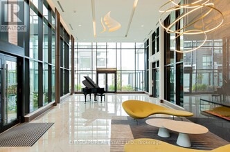 85-2285 McMahon Dr in Toronto, ON - Building Photo - Building Photo