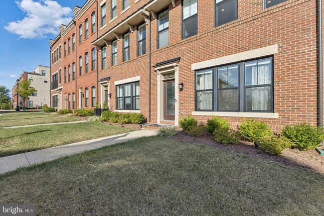 22980 Camilla Springs Sq in Brambleton, VA - Building Photo - Building Photo