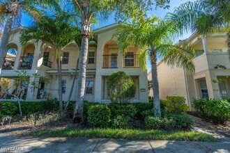8232 Josefa Way in Naples, FL - Building Photo - Building Photo