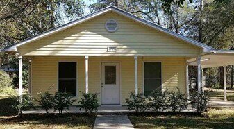 2725 Lake Mary St in Tallahassee, FL - Building Photo