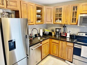 1077 Paper Mill Ct in Washington, DC - Building Photo - Building Photo