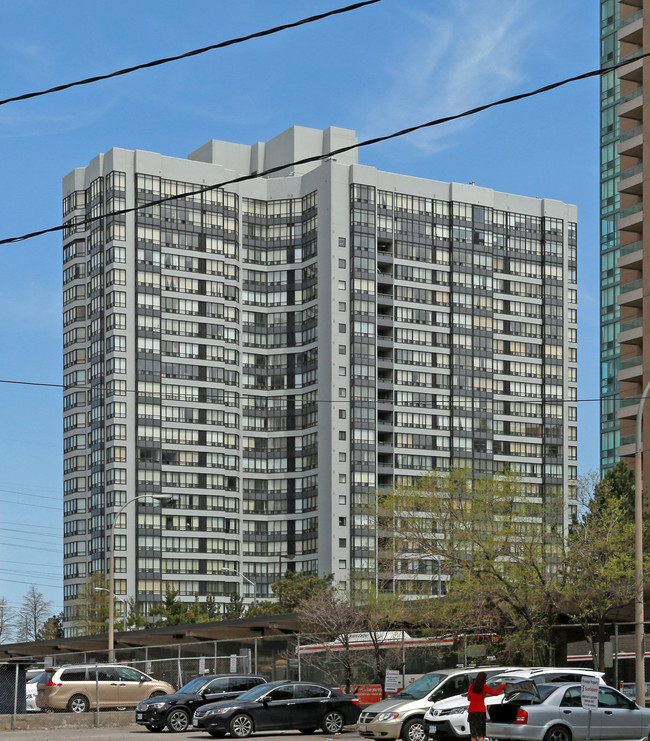 Vogue Condominiums in Toronto, ON - Building Photo - Building Photo