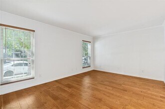 4402 Buena Vista St in Dallas, TX - Building Photo - Building Photo