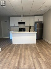 25 Raleigh St in Chatham, ON - Building Photo - Building Photo