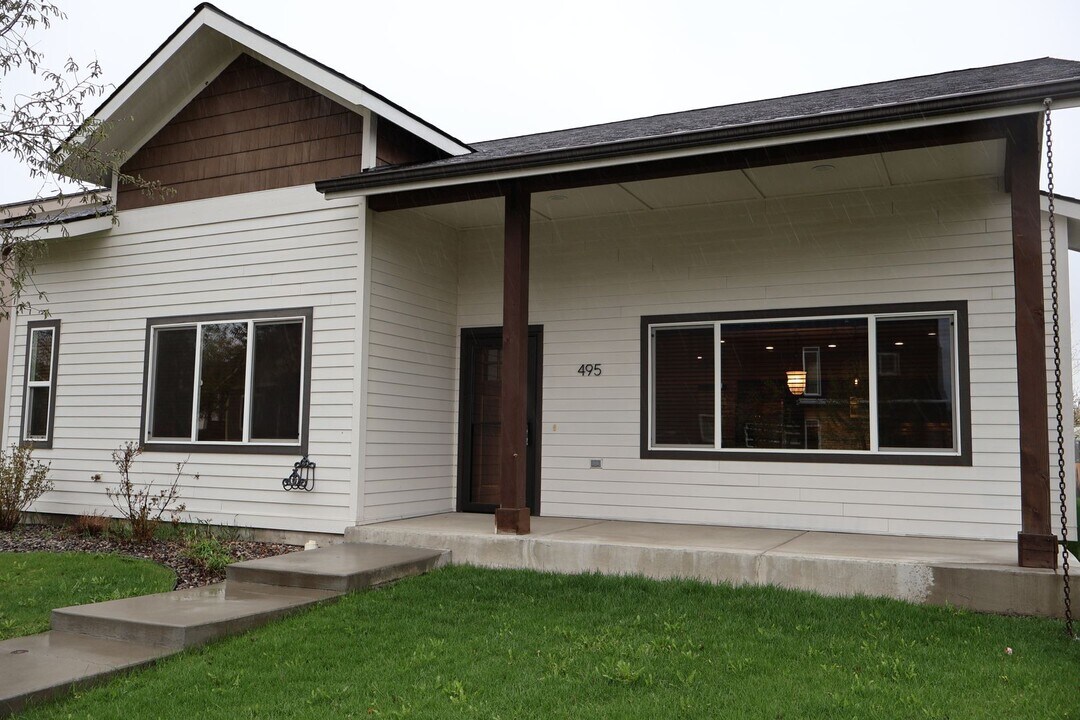 495 Stafford Ave in Bozeman, MT - Building Photo