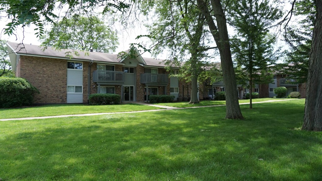 Waterfall Glen Apartments in Willowbrook, IL
