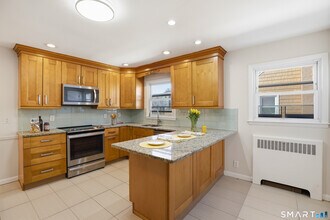 24 Congress St in Stamford, CT - Building Photo - Building Photo