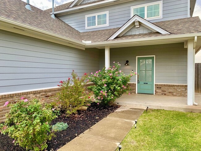 12829 High Plains Ave in Oklahoma City, OK - Building Photo - Building Photo