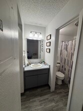 Vista Alegre Apartments in Santa Fe, NM - Foto de edificio - Building Photo