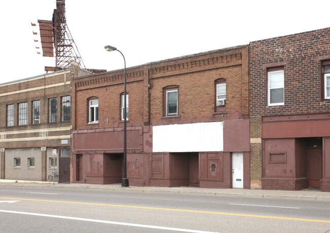 1405-1407 W Broadway Ave in Minneapolis, MN - Building Photo - Building Photo