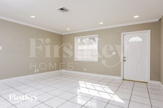 7209 SW 3rd Ct in North Lauderdale, FL - Foto de edificio - Building Photo