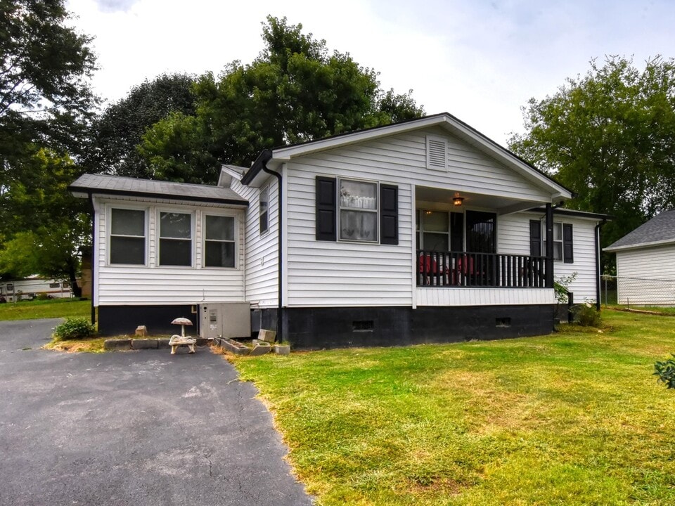 1303 Chestnut St in Knoxville, TN - Foto de edificio